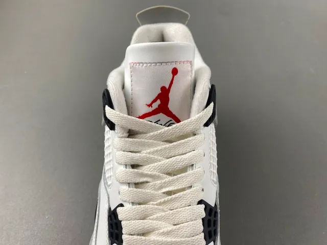 Chaussures de basketball Air Jordan 4 blanc ciment gris 6