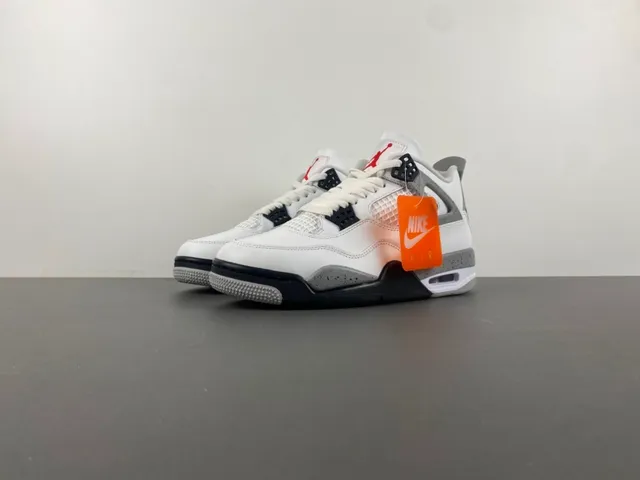 Chaussures de basketball Air Jordan 4 blanc ciment gris 10