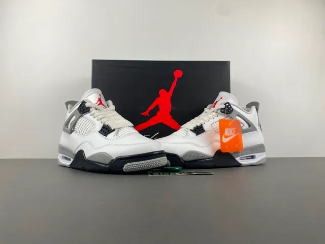 Chaussures de basketball Air Jordan 4 blanc ciment gris 13