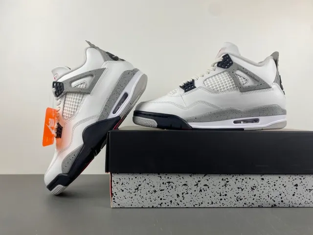Chaussures de basketball Air Jordan 4 blanc ciment gris 14