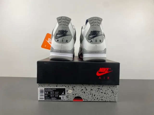 Chaussures de basketball Air Jordan 4 blanc ciment gris 17