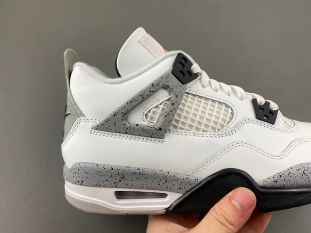 Chaussures de basketball Air Jordan 4 blanc gris ciment 3