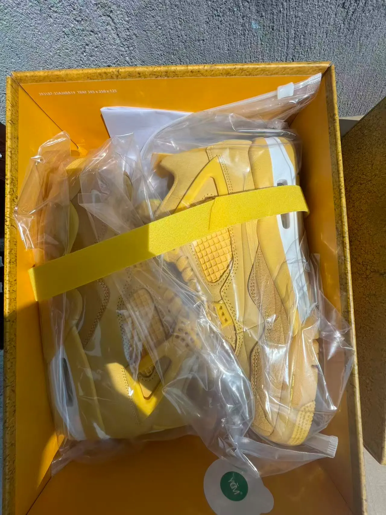 Air Jordan 4 Yellow Monochrome Basketball Shoes 9