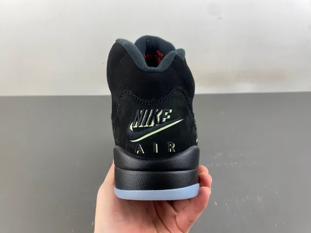 Air Jordan 5 Black Red Lightning Bolt Basketball Shoes 4