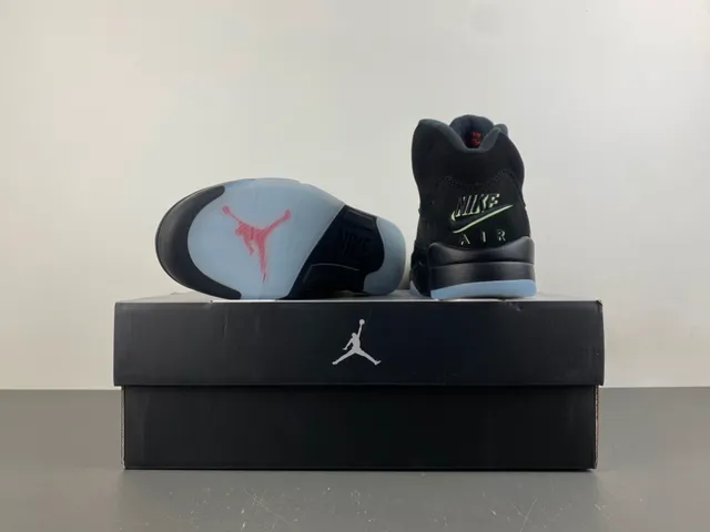 Air Jordan 5 Black Red Lightning Bolt Basketball Shoes 18