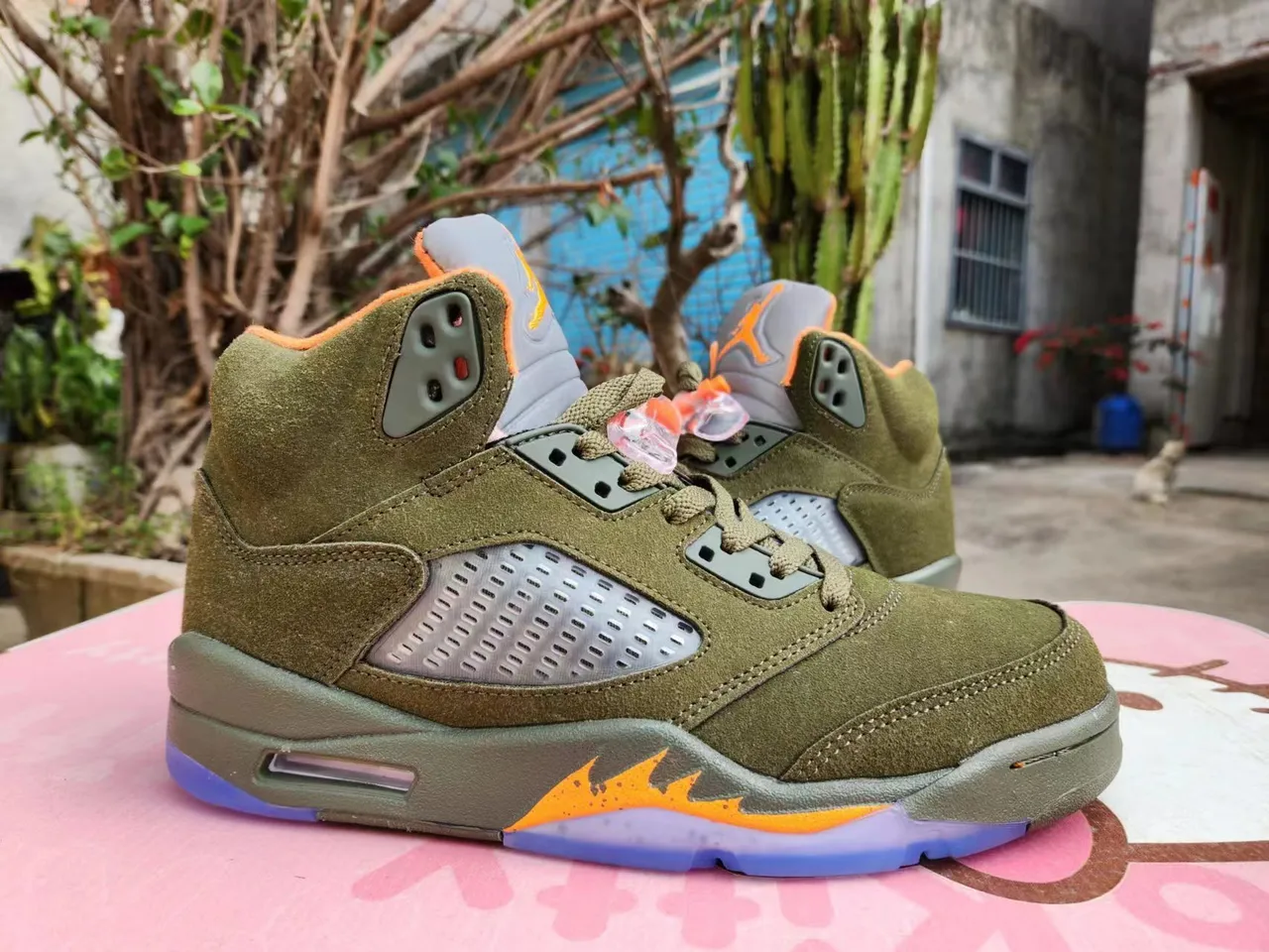 Air Jordan 5 Olive Green Orange Flame Basketball Shoes 2