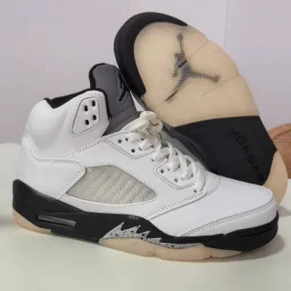 Air Jordan 5 白黑生胶篮球鞋