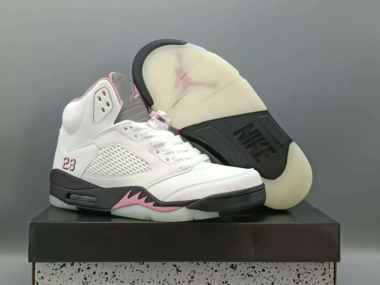 Air Jordan 5 Chaussures de Basket Blanc Rose Gris 4