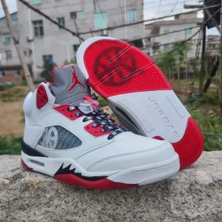 Air Jordan 5 白红灰篮球鞋