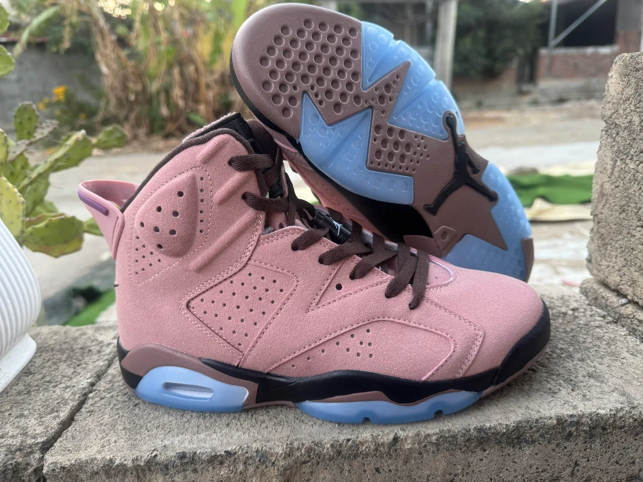 Air Jordan 6 Beige Pink Blue Basketball Shoes 3