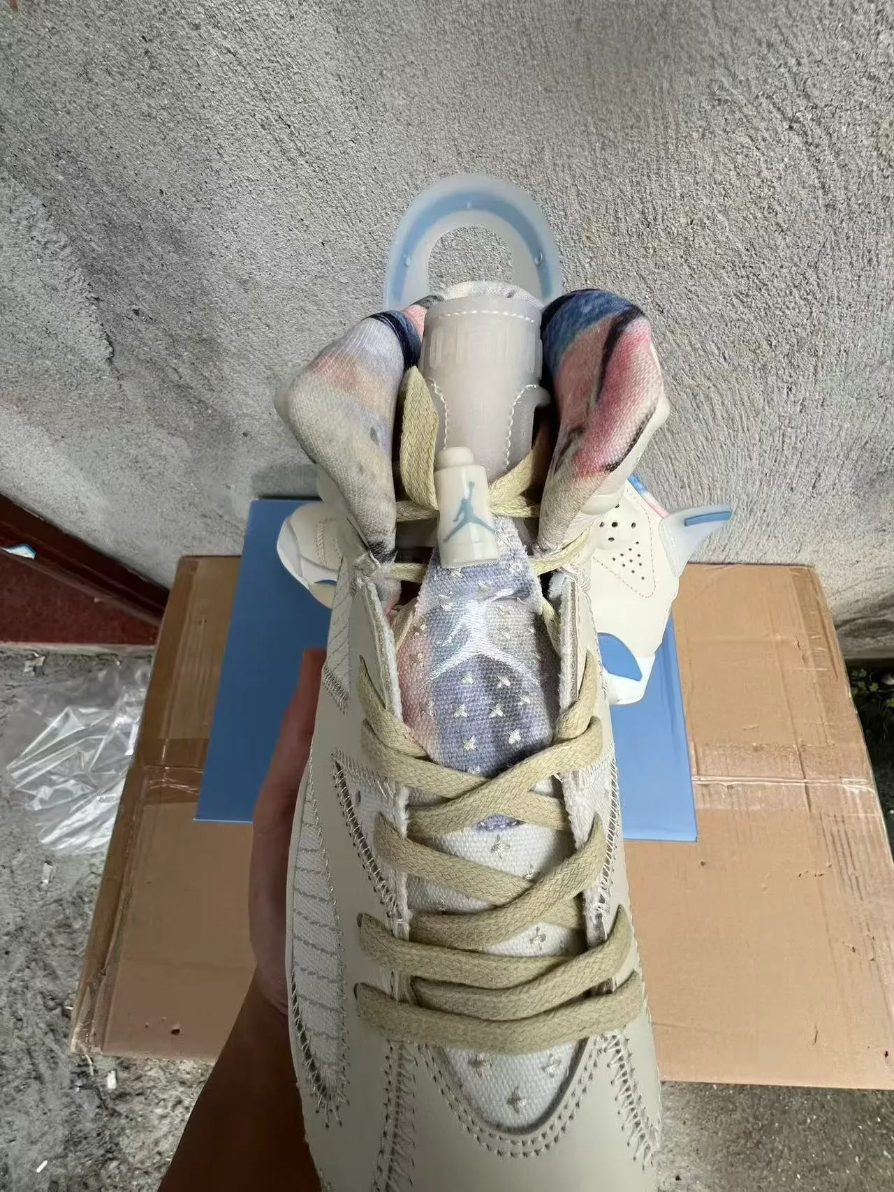 Air Jordan 6 Off-White e Light Blue Tênis de Basquete 4