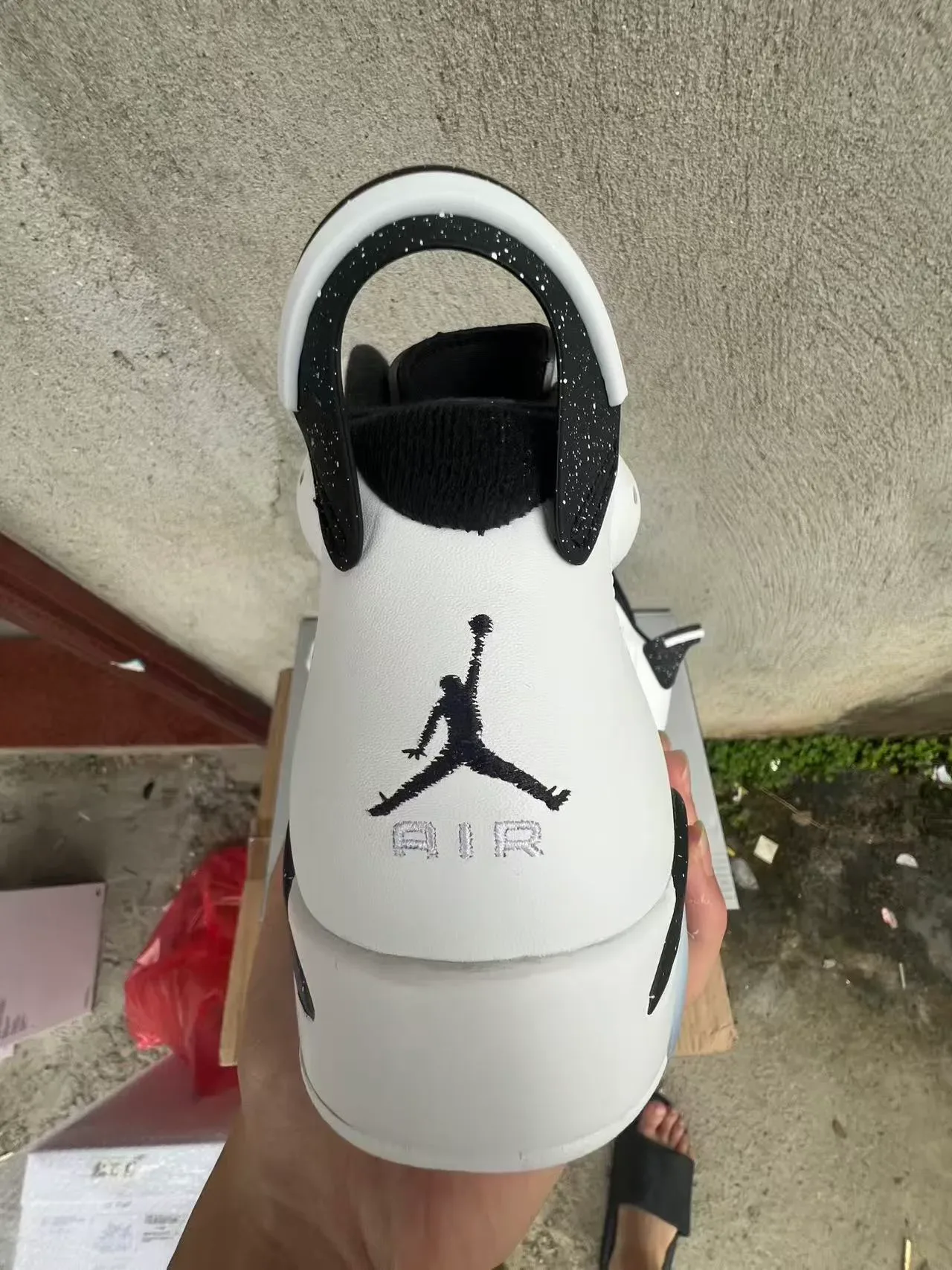 Air Jordan 6 Branco Preto Com Motas Tênis de Basquete 7