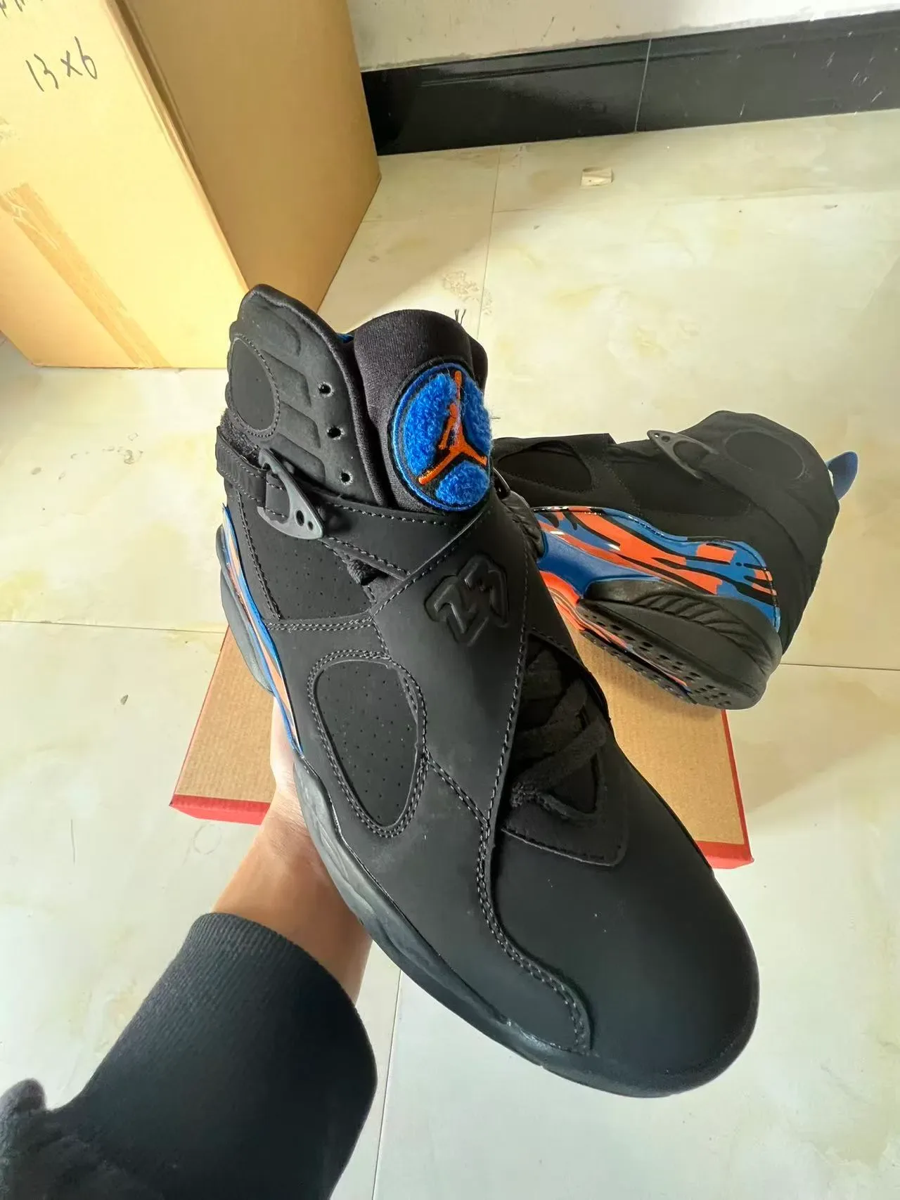 Air Jordan 8 Noir Bleu Orange Flamme Chaussures de basketball 2