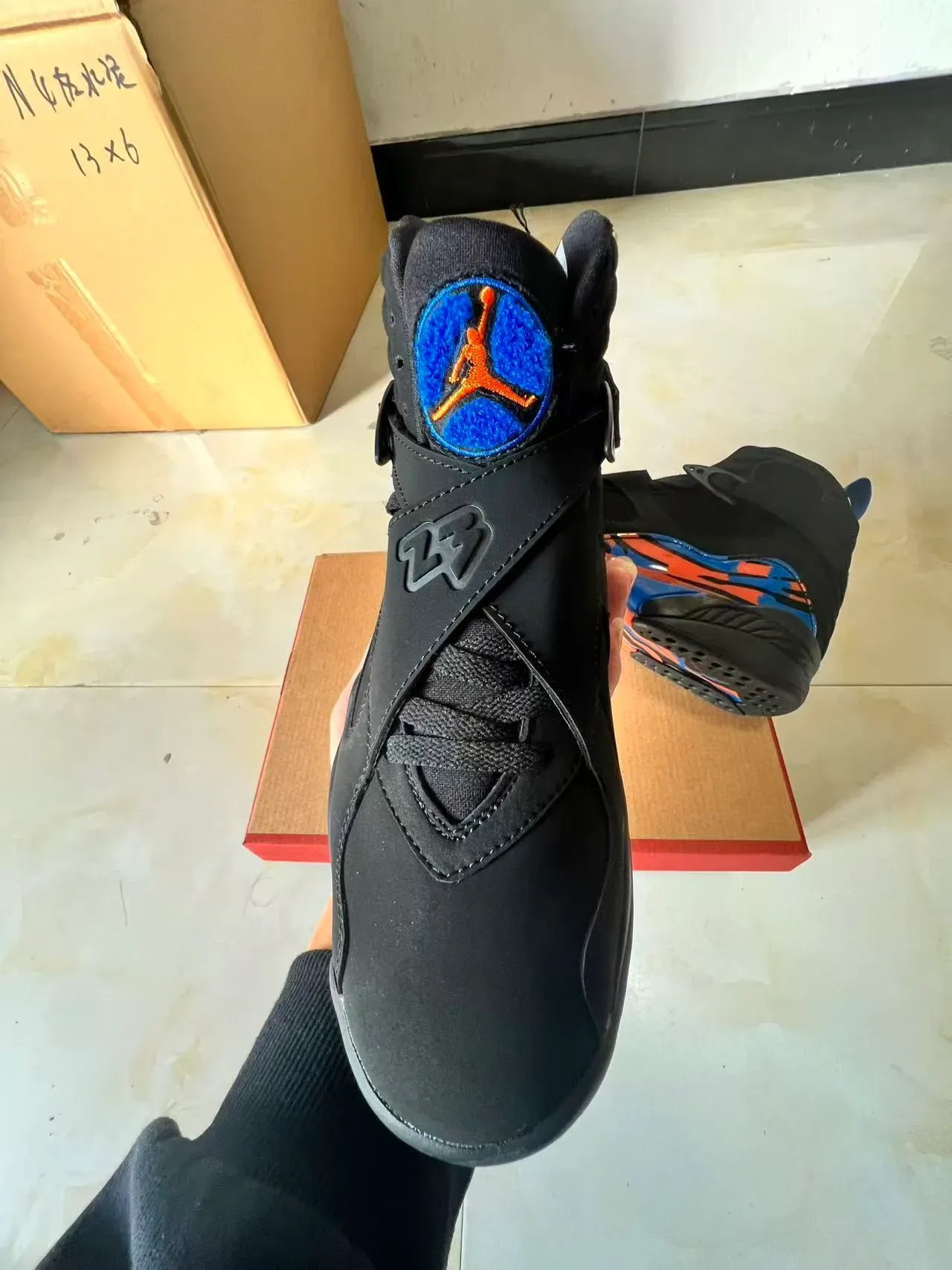 Air Jordan 8 Noir Bleu Orange Flamme Chaussures de basketball 3