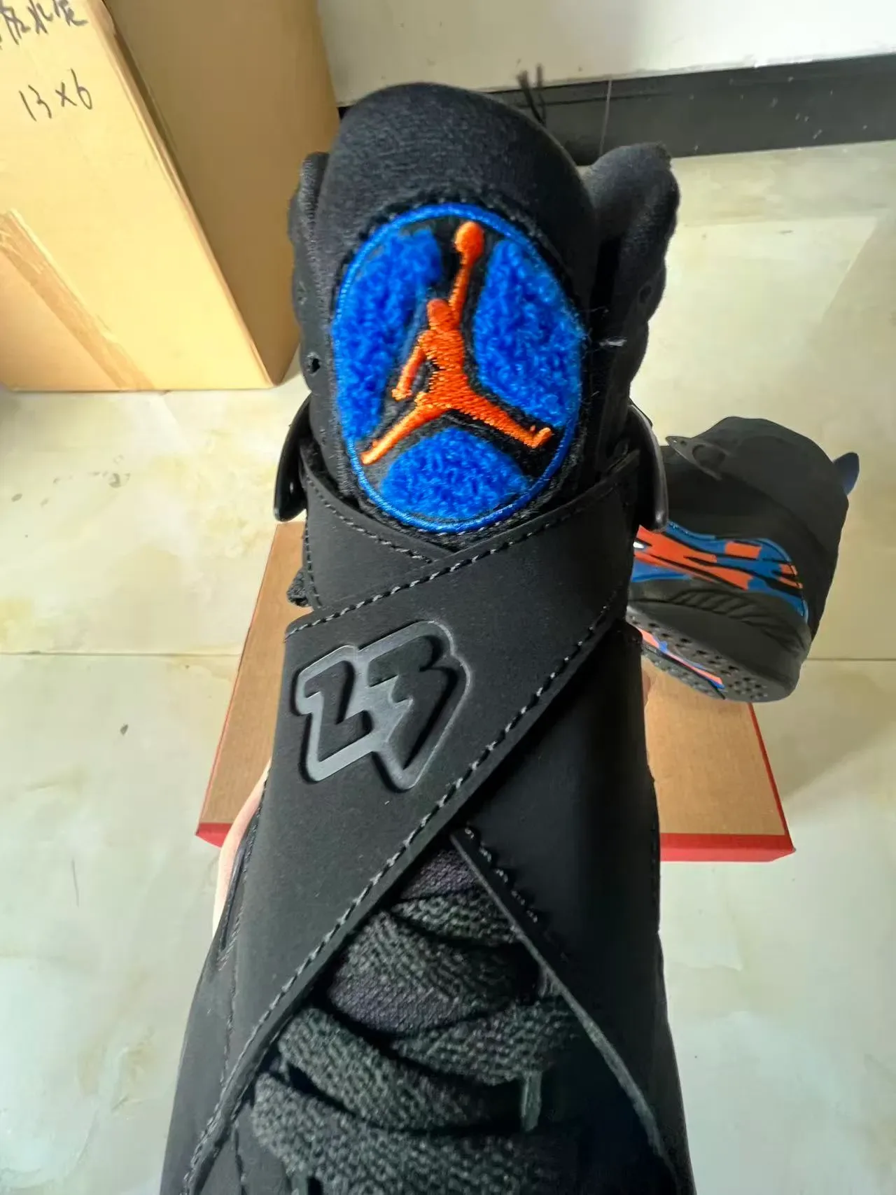 Air Jordan 8 Noir Bleu Orange Flamme Chaussures de basketball 4
