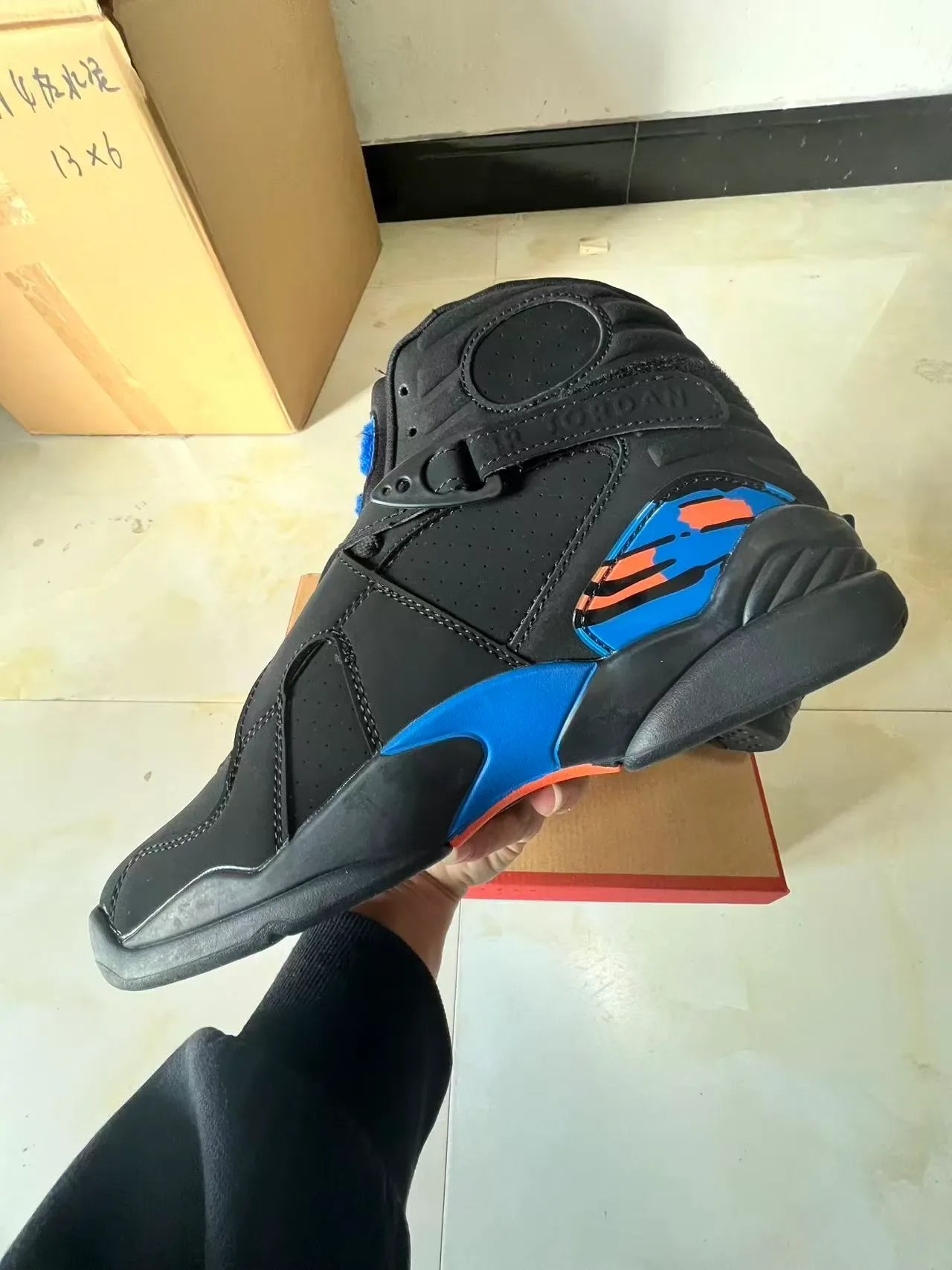 Air Jordan 8 Noir Bleu Orange Flamme Chaussures de basketball 5