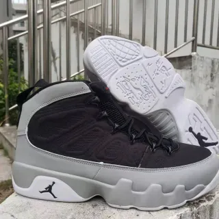 Air Jordan 9 黑灰色篮球鞋