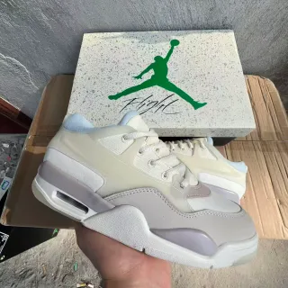 Air Jordan 米灰色多层合成材质与网眼鞋面半透明中底点缀休闲运动鞋