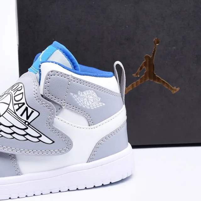 Tênis de basquete cano alto com fecho de tira Air Jordan preto e azul 5