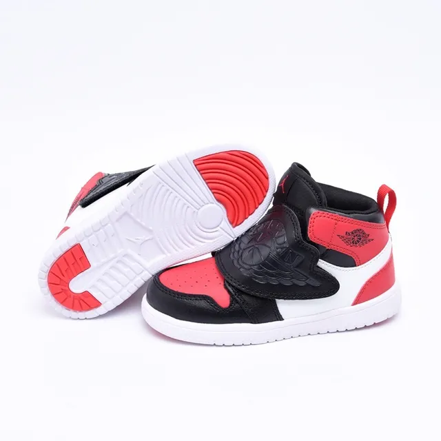 Tênis de basquete cano alto com fecho de tira Air Jordan preto e azul 22