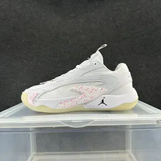 Air Jordan Future White Pink Silhouette Speckled Accent Panel Chunky Sneakers