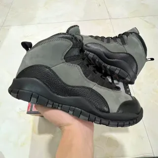 Air Jordan 灰黑配色高帮多层绒面革与荔枝纹皮革篮球鞋