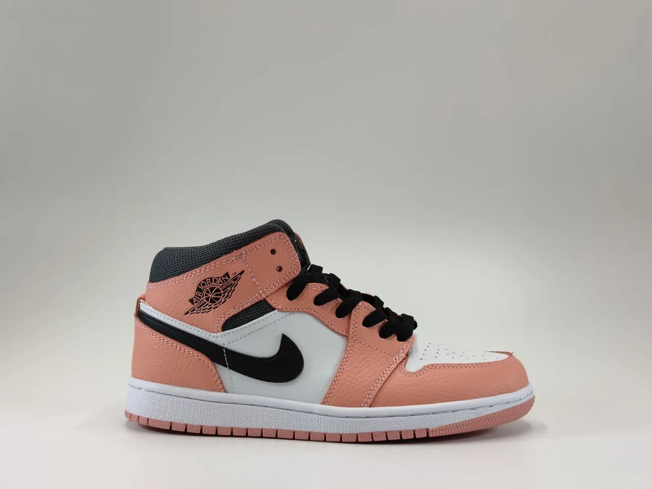 Air Jordan Pink Black High-Top Silhouette Pebbled Leather Upper Basketball Shoes 2