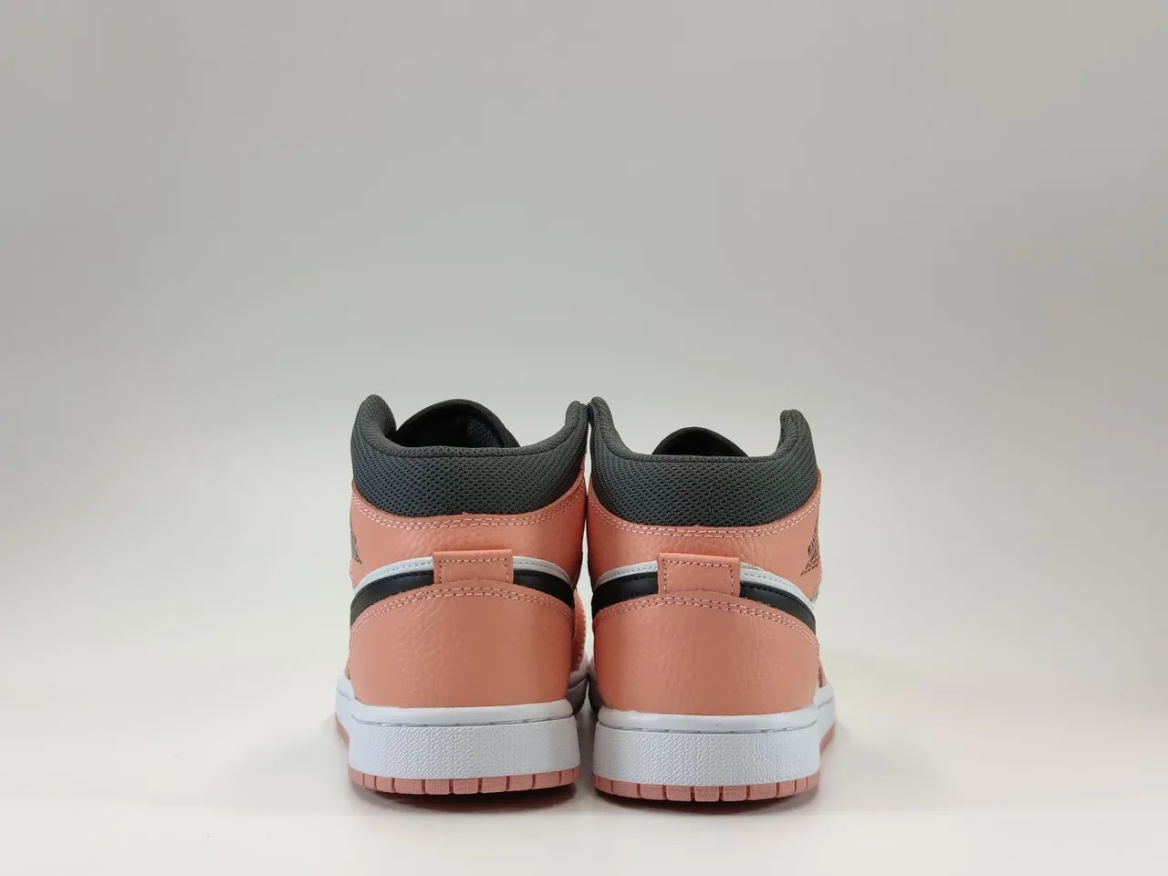 Air Jordan Pink Black High-Top Silhouette Pebbled Leather Upper Basketball Shoes 5