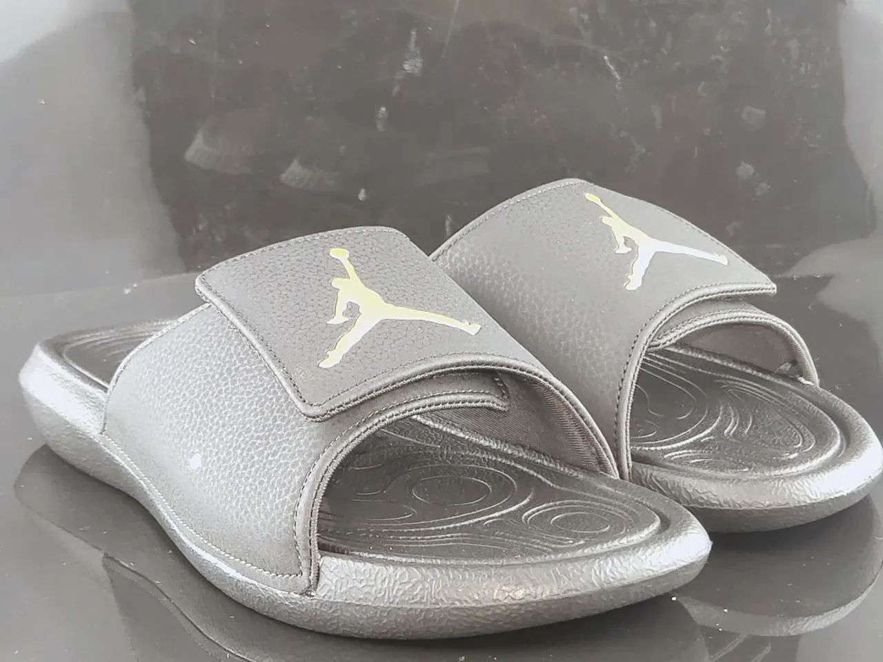 Air Jordan Slide Gray Gold Molded Rubber Sole Textured Pebbled Strap Slippers 3