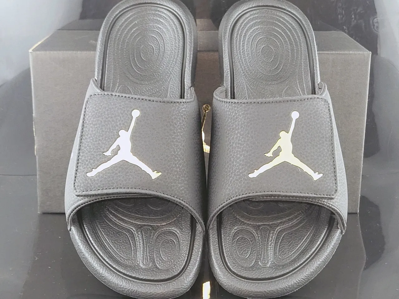 Air Jordan Slide Gray Gold Molded Rubber Sole Textured Pebbled Strap Slippers 5