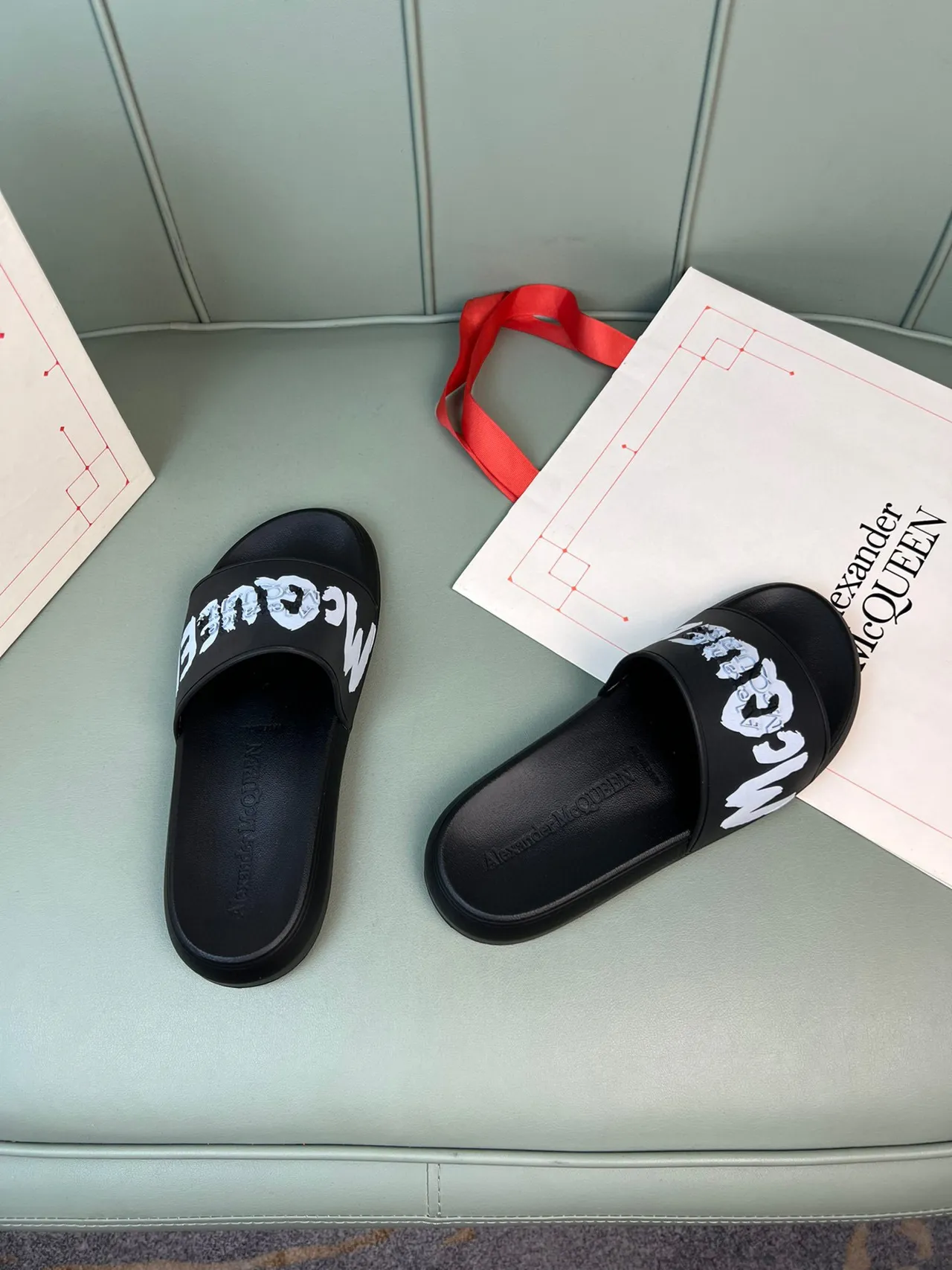 Alexander McQueen কালো সাদা Logo-Print স্ট্র্যাপ মোল্ডেড রাবার সোল স্লিপার্স 6