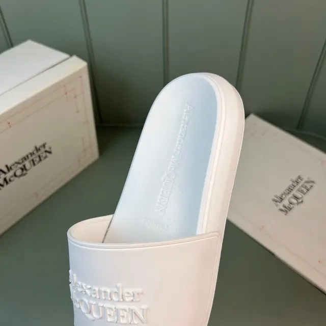Alexander McQueen Embossed Logo White Slipper 3