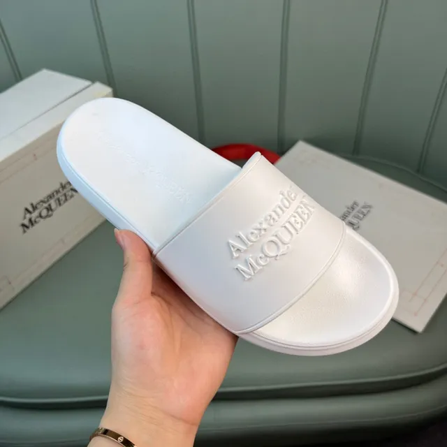Alexander McQueen Embossed Logo White Slipper 4