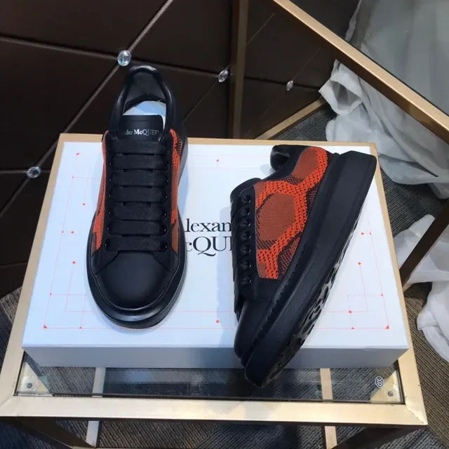 Alexander McQueen Tênis Oversized Preto e Laranja Malha Lifestyle Sneakers 8