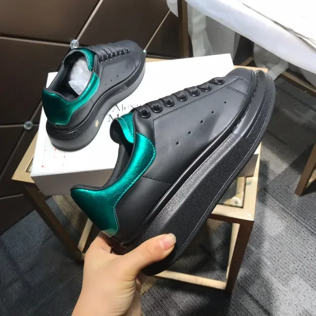 Alexander McQueen ওভারসাইজ্ড স্নিকার কালো সবুজ প্ল্যাটফর্ম সোল এলাস্টিক ওয়েবিং লেস লाइফস্টাইল স্নিকার 2