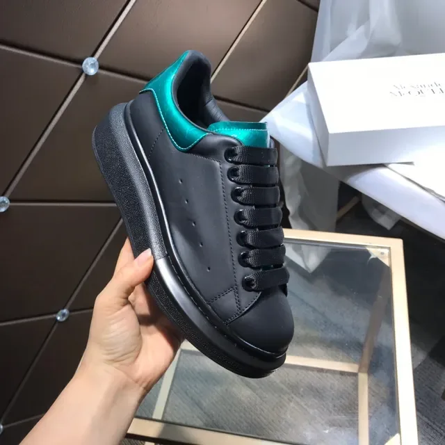 Alexander McQueen ওভারসাইজ্ড স্নিকার কালো সবুজ প্ল্যাটফর্ম সোল এলাস্টিক ওয়েবিং লেস লाइফস্টাইল স্নিকার 3