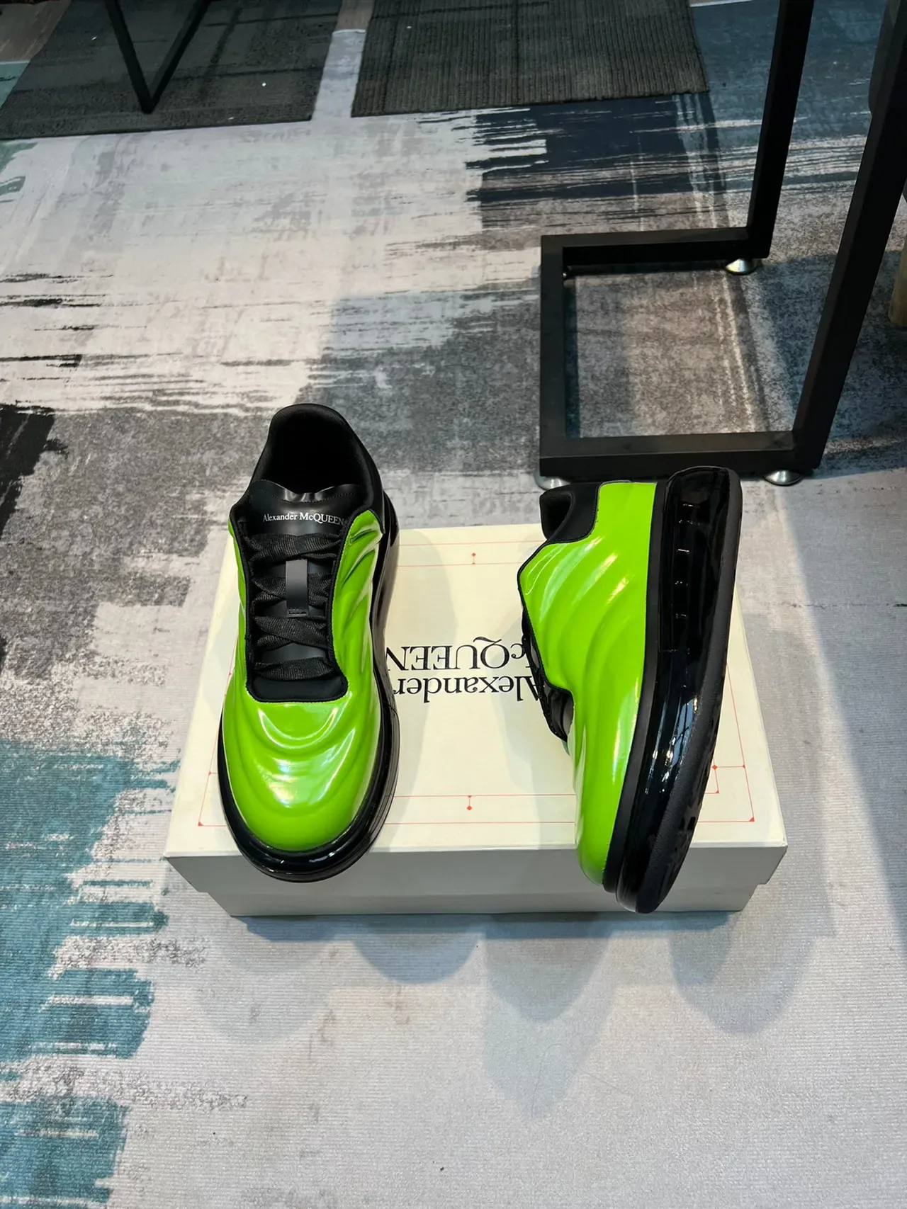 Alexander McQueen حذاء lifestyle Oversize أخضر ليمو أسود 4