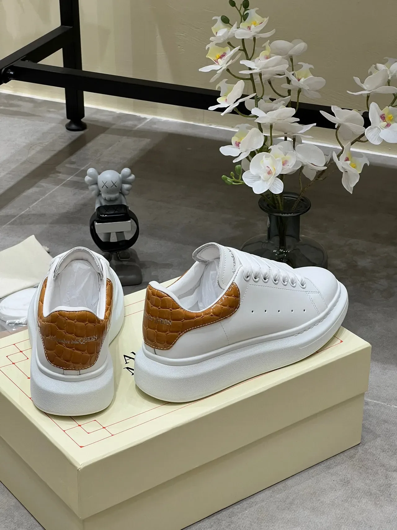 Alexander McQueen Oversized Sneaker White Beige Platform Sole Quilted Leather Heel Tab Lifestyle Sneakers 5