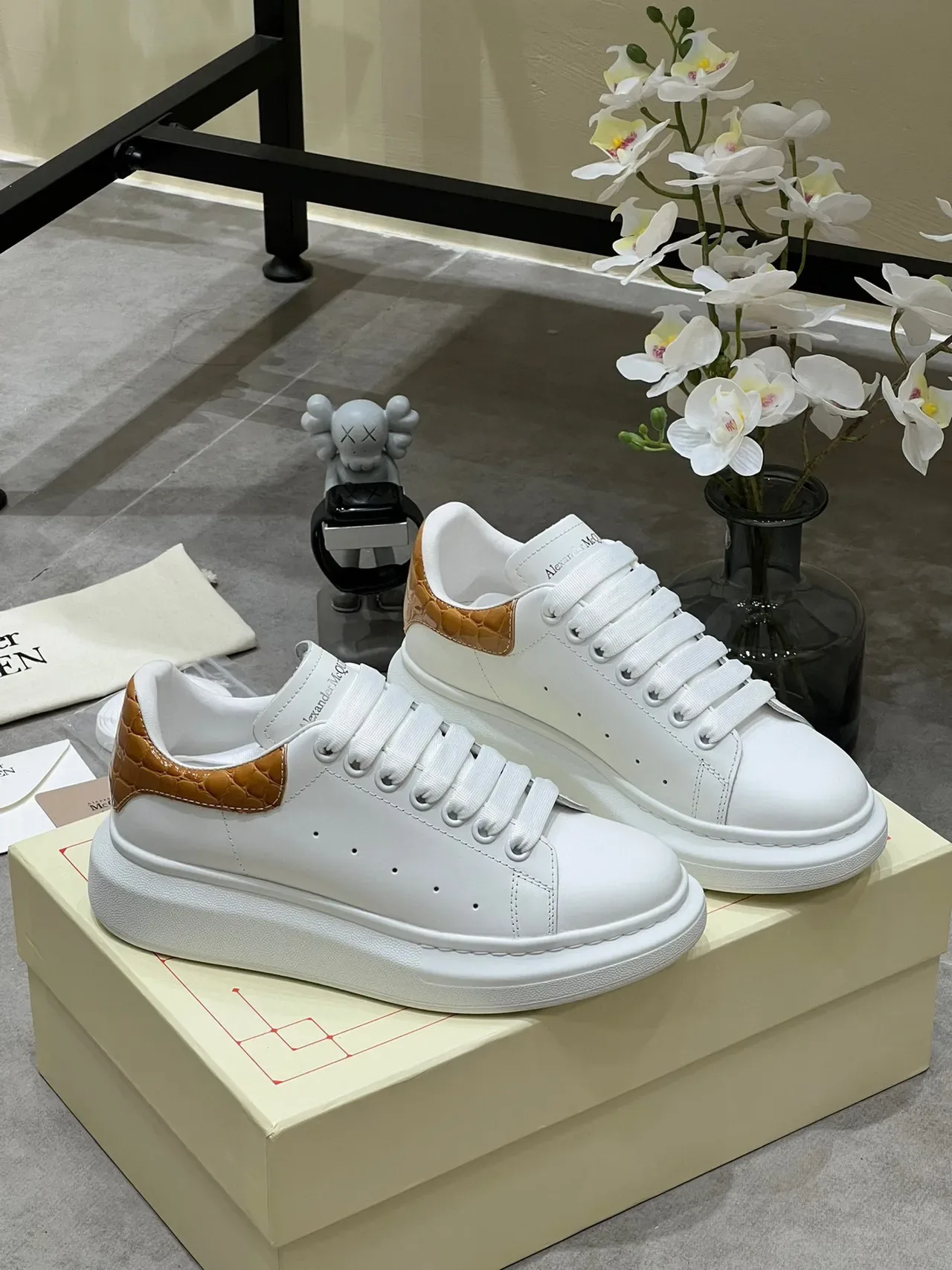 Alexander McQueen Oversized Sneaker White Beige Platform Sole Quilted Leather Heel Tab Lifestyle Sneakers 8