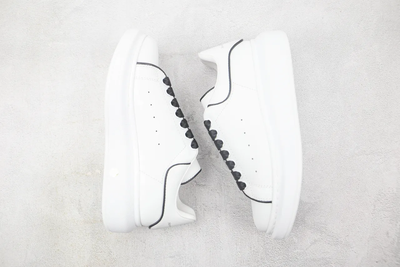 Alexander McQueen Oversized Sneaker White Black Platform Sole Smooth Leather Upper Lifestyle Sneakers 2