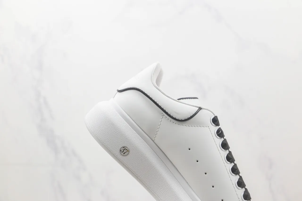 Alexander McQueen Oversized Sneaker White Black Platform Sole Smooth Leather Upper Lifestyle Sneakers 5