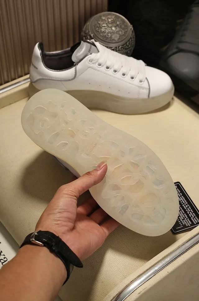 Alexander McQueen Oversized Sneaker সাদা ট্রান্সলুসেন্ট সোল লাইফস্টাইল স্নিকার্স 6