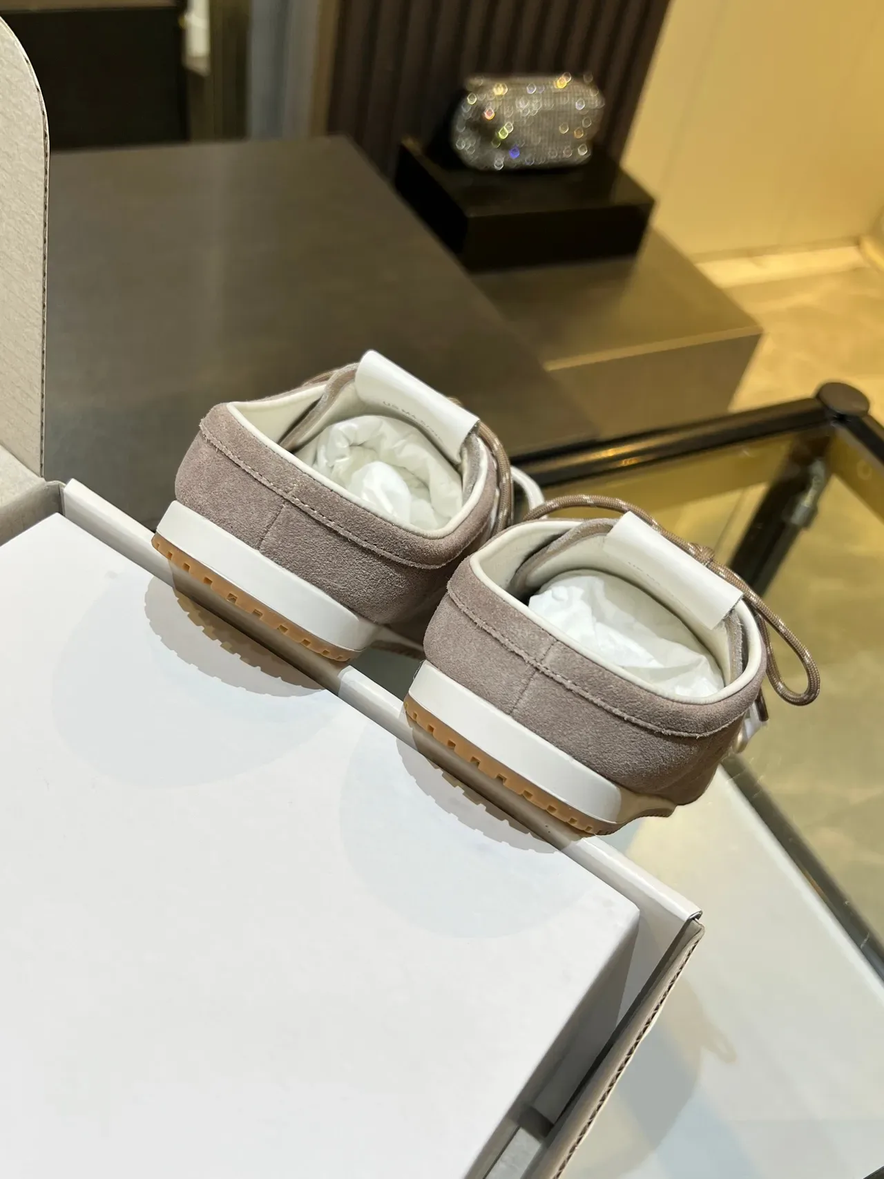 Alo Beige White Suede Upper Dual-Tone Laces Lifestyle Sneakers 5