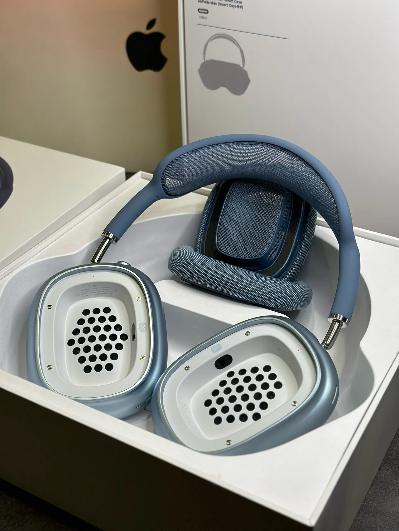 Apple AirPods Max Casque supra-auriculaire bleu 13