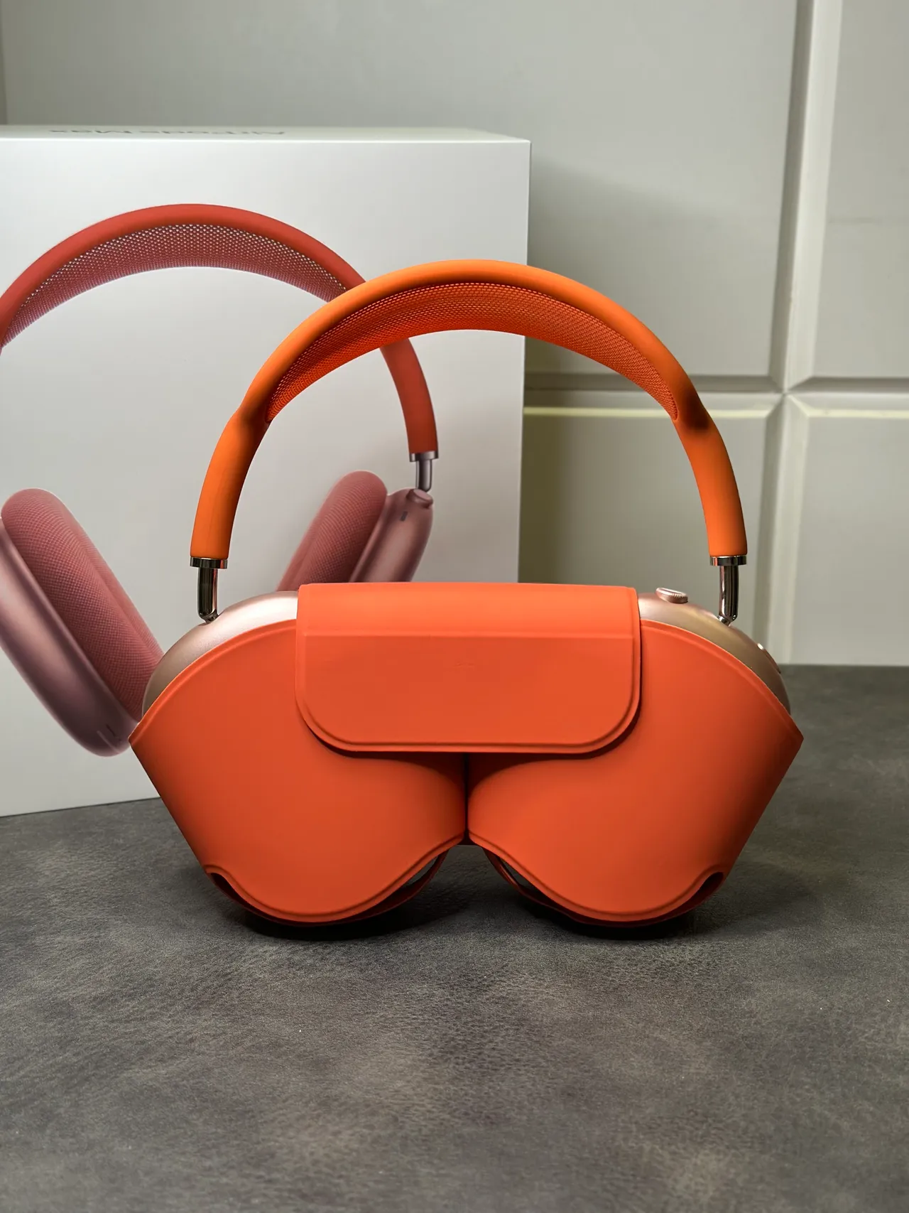 Apple AirPods Max Orange Over-ear Headphones 9