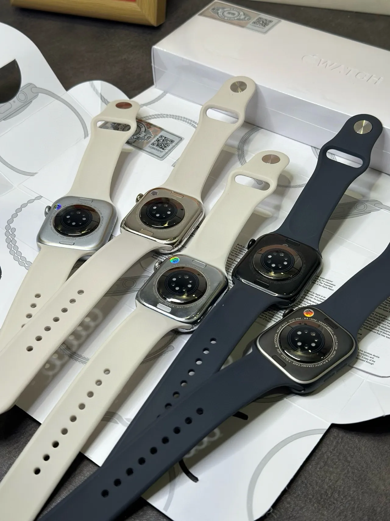 Apple Argent Beige Biseau Plat Étui en Acier Inoxydable Écran Noir Montre Sport 10
