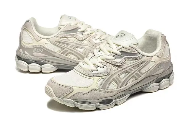 ASICS بيج وجري لايريد سنثيتك كيج مش أبير تشانكي سنيكرز 3