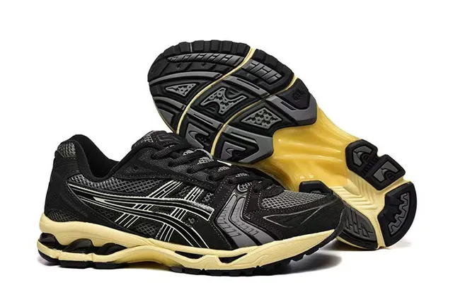 ASICS Preto Bege Superior de Malha e Sintético Solado Médio Creme Tênis de Corrida 5