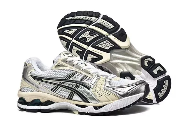 ASICS Gel-Kayano Bege Prata Sapato Estruturado Estabilidade Sapato Malha E Sobreposição Sintética Superior Tênis de Corrida 4