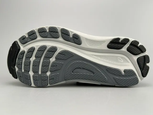 ASICS Gel-Kayano ধূসর সাদা ইঞ্জিনিয়ার্ড মেশ উপর স্ট্রাকচার্ড সিন্থেটিক ওভারলে রানিং জুতা 5